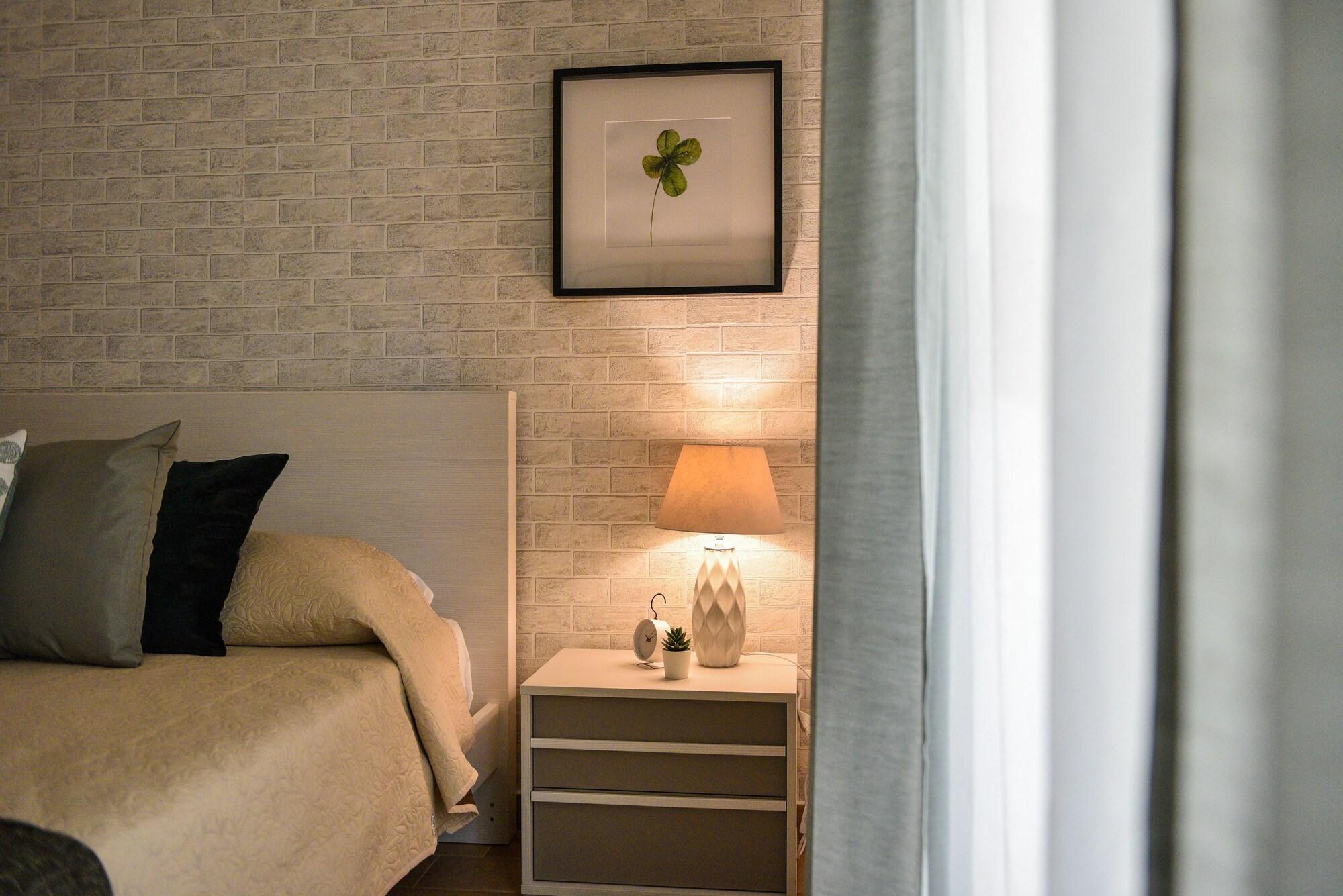 B&B Portafortuna Lucky Charm Salerno Ngoại thất bức ảnh